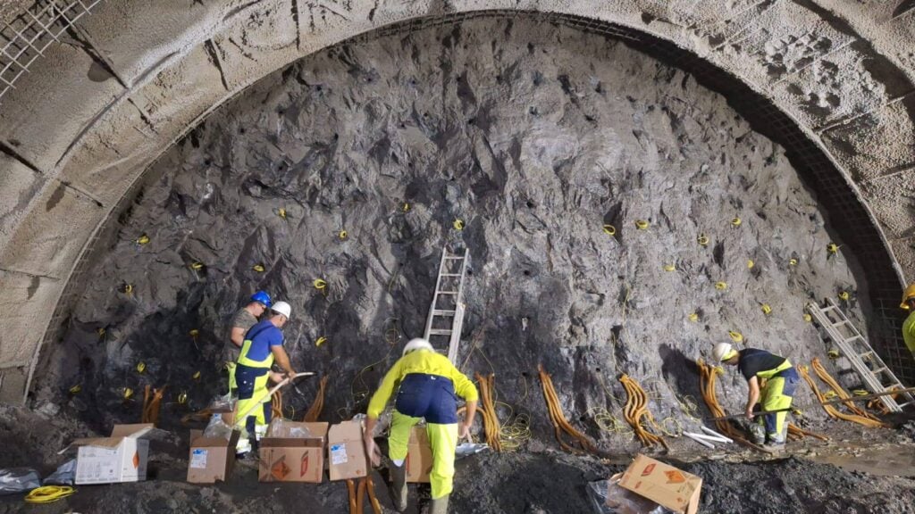 tunel robesti