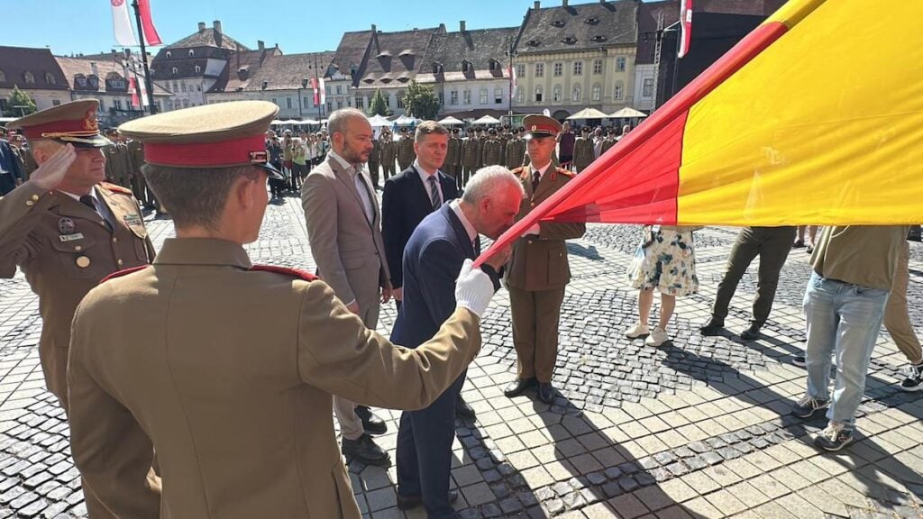 Drapelul Romaniei 10