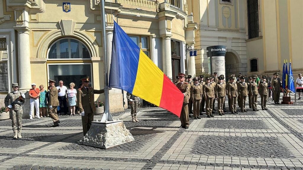Drapelul Romaniei 8