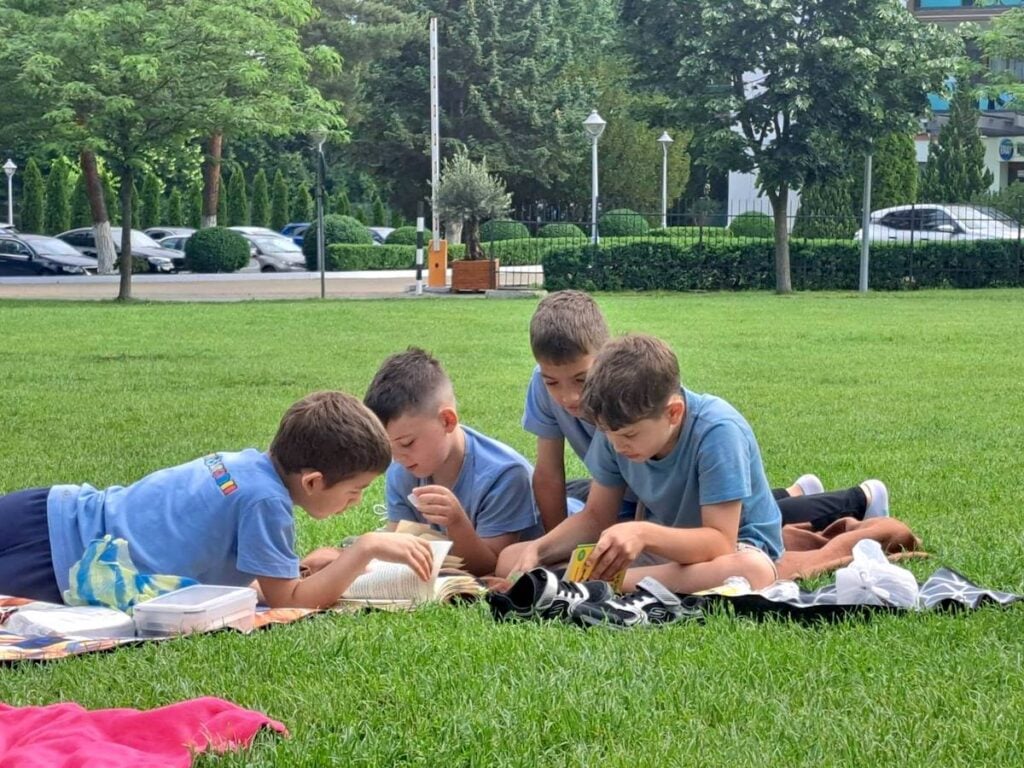 Scoala i l caragiale1