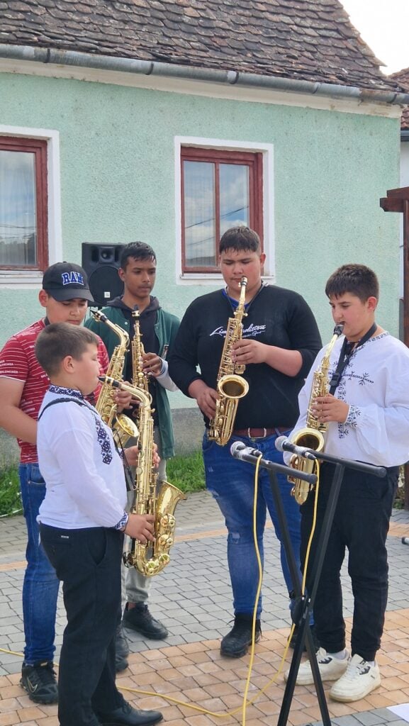 cantareti merghindeal