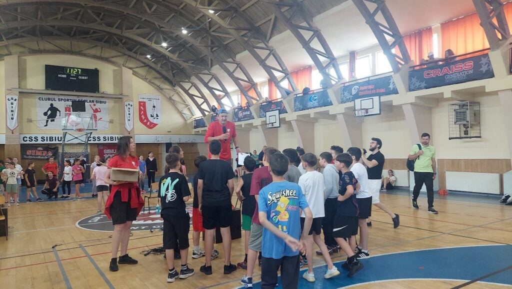 competitia de sarit coarda11