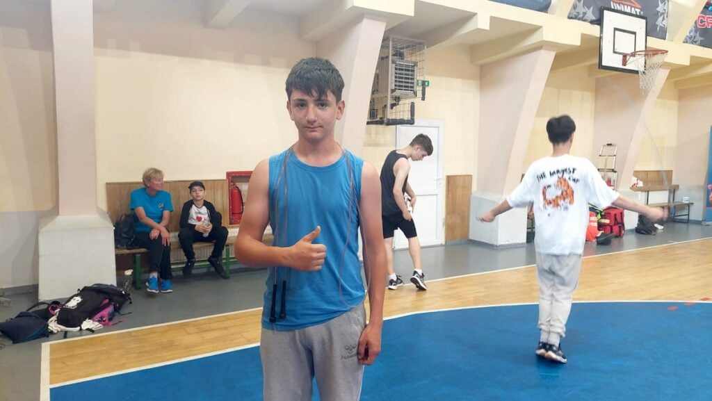 competitia de sarit coarda24