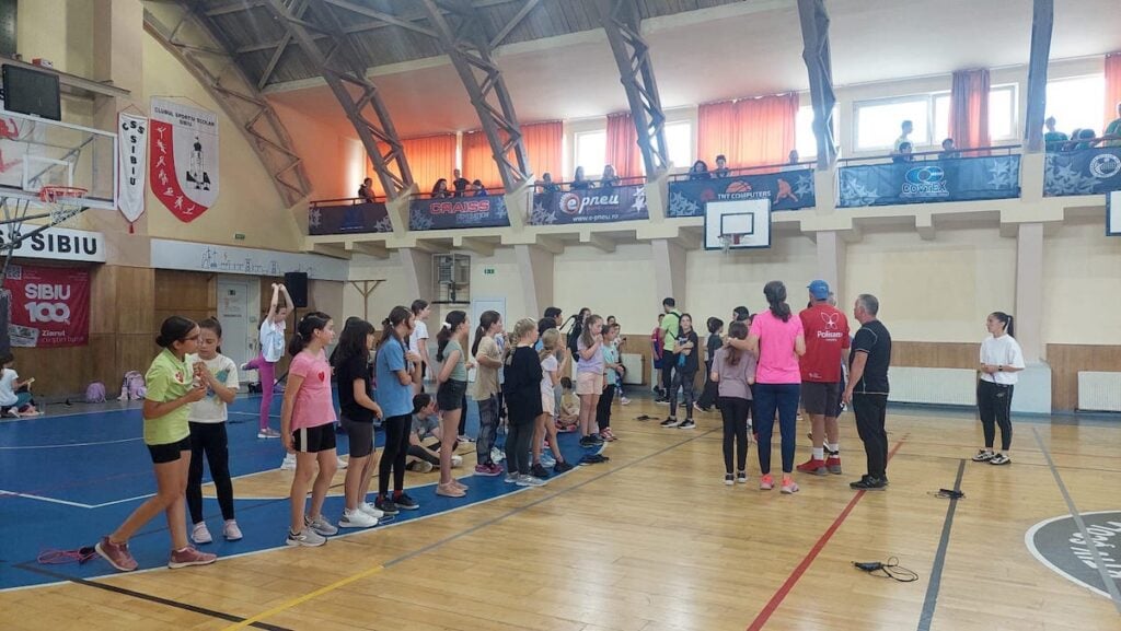 competitia de sarit coarda26