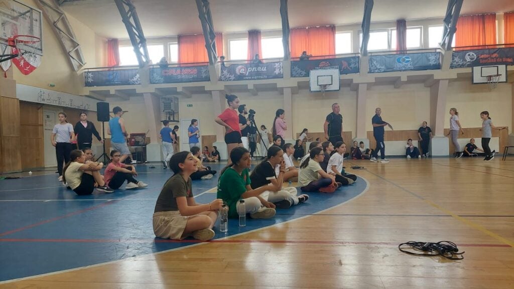 competitia de sarit coarda3