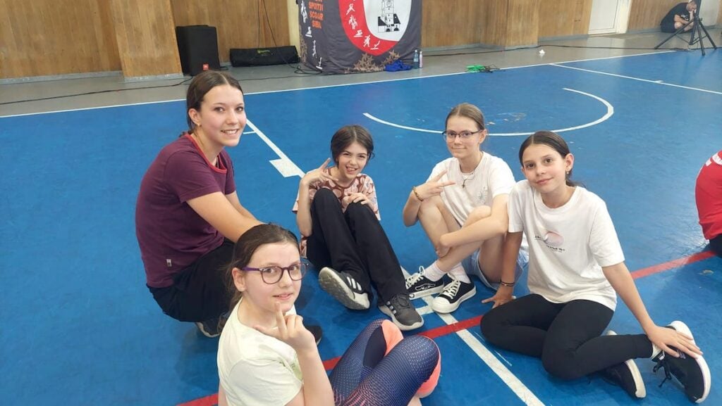 competitia de sarit coarda5