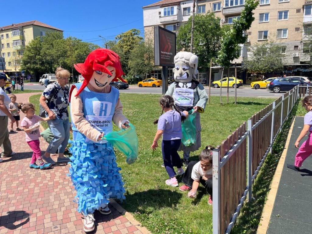 curatenie in parcul din terezian