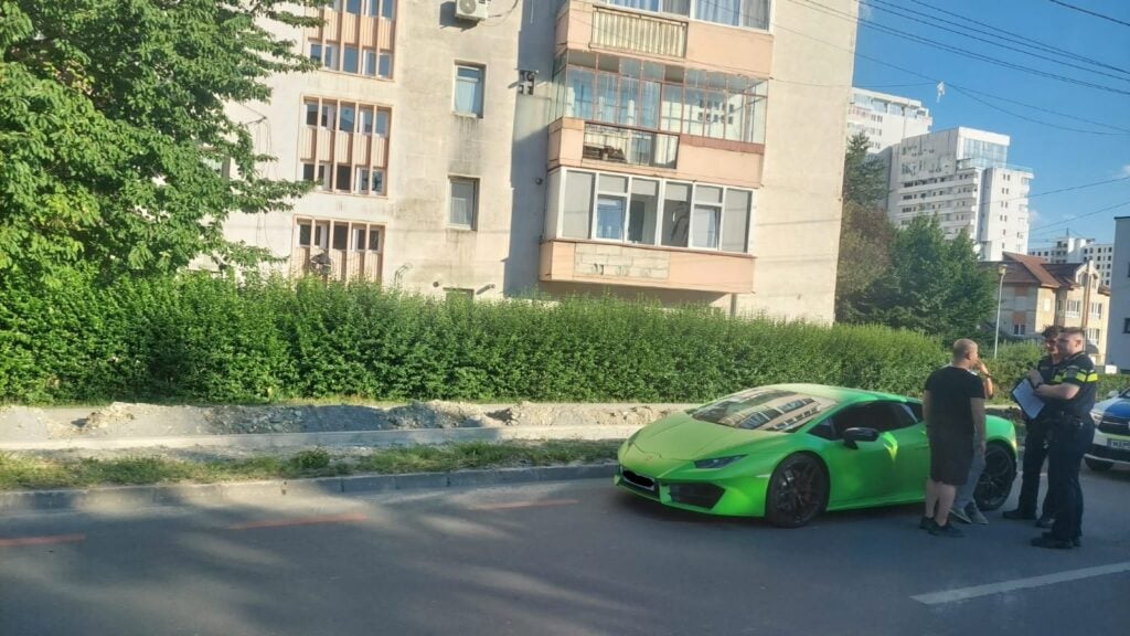 lamborghini in trafic