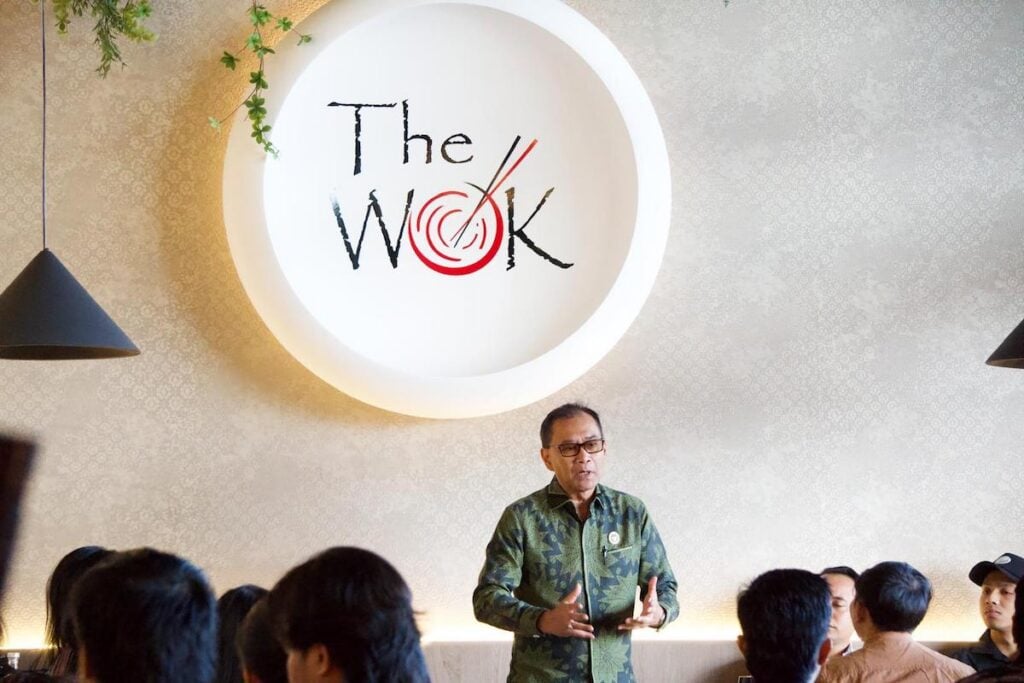 the wok publicitate vizita ambasada1