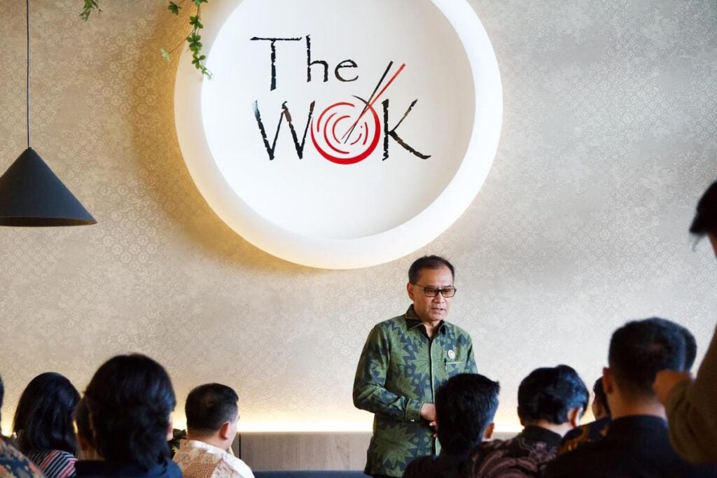 the wok publicitate vizita ambasada13
