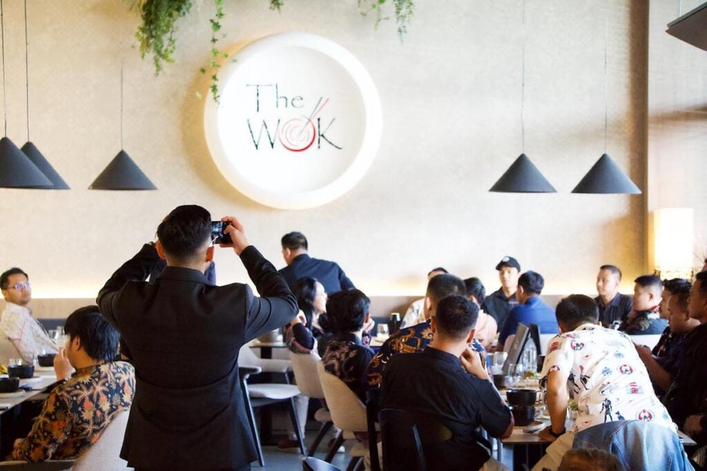 the wok publicitate vizita ambasada8