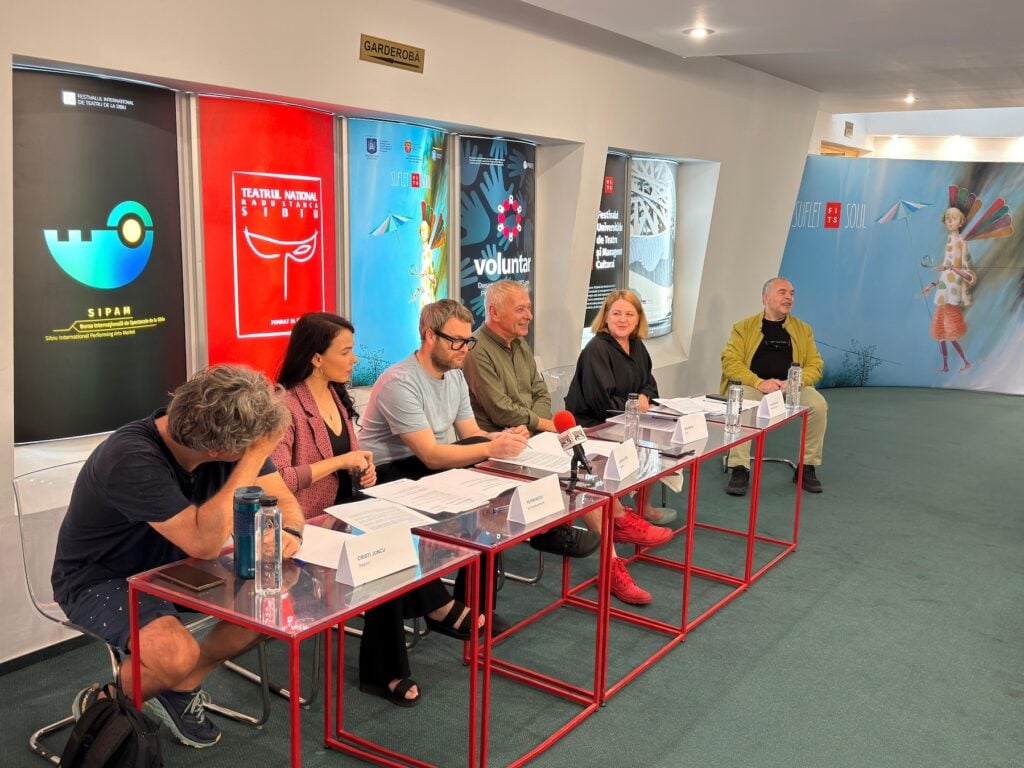 Reprezentanții Teatrului „Radu Stanca” Sibiu au prezentat premierele pentru restul anului. Foto: TNRS / Alex Condurache