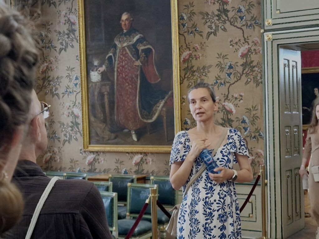 Raluca Teodorescu apreciază că baronul von Brukenthal a avut o capacitate de înțelegere a lucrurilor „mult înaintea vremurilor lui”. Foto: turnulsfatului.ro
