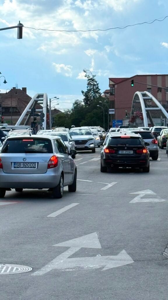 aglomeratie trafic orasul de jos2
