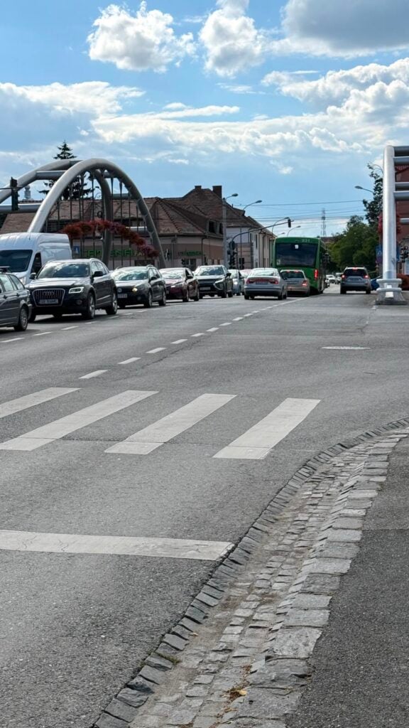aglomeratie trafic orasul de jos3