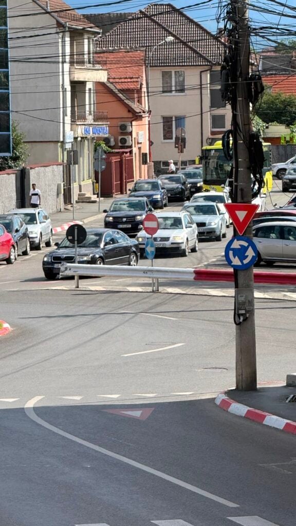 aglomeratie trafic orasul de jos6