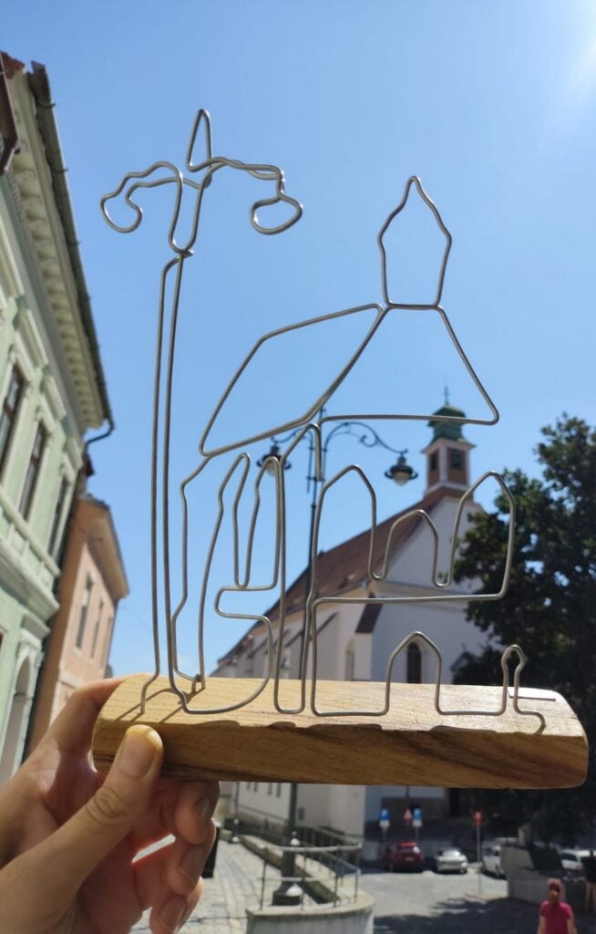 biserica ursulinelor modelata din sarma4