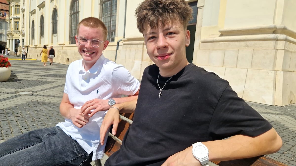 Eric Balaban (stânga) și Darian Guță (dreapta) - foto: Turnulsfatului.ro