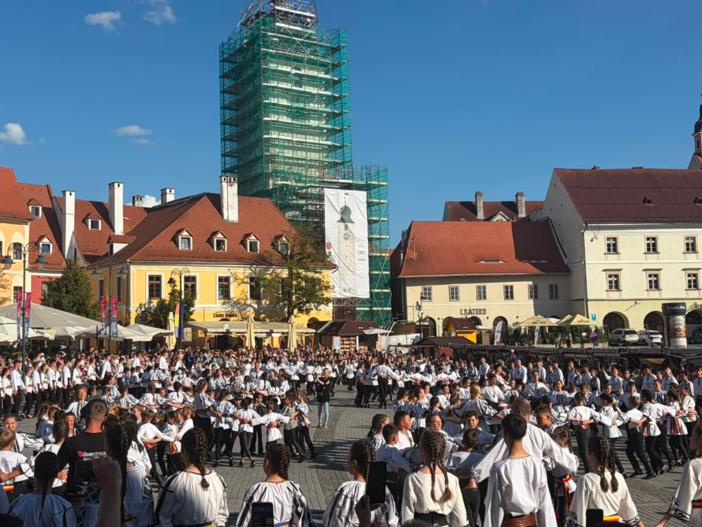 flash mob junii sibiului piata mica7
