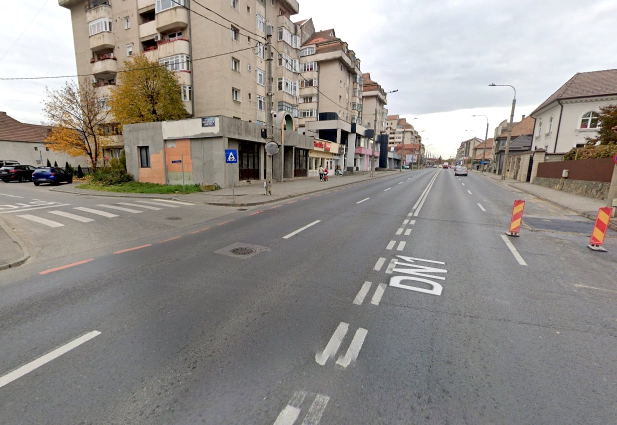 Marcajul întrerupt din intersecție a fost eliminat. Foto: Google Street View