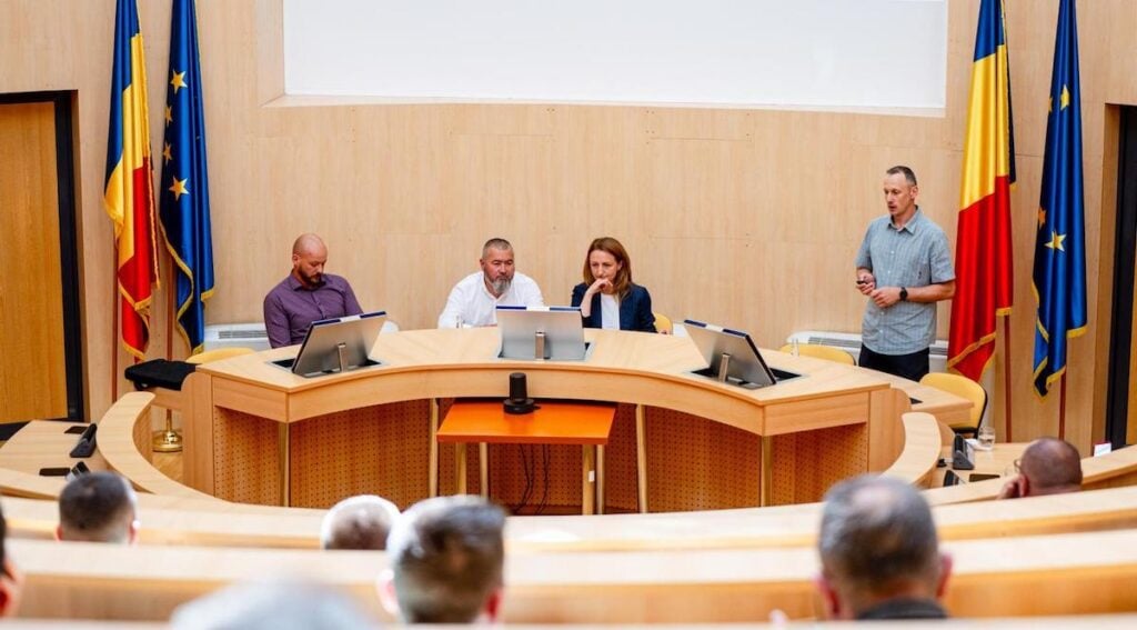 sesiune de informare conflicte oameni ursi publicitate foto CJ10