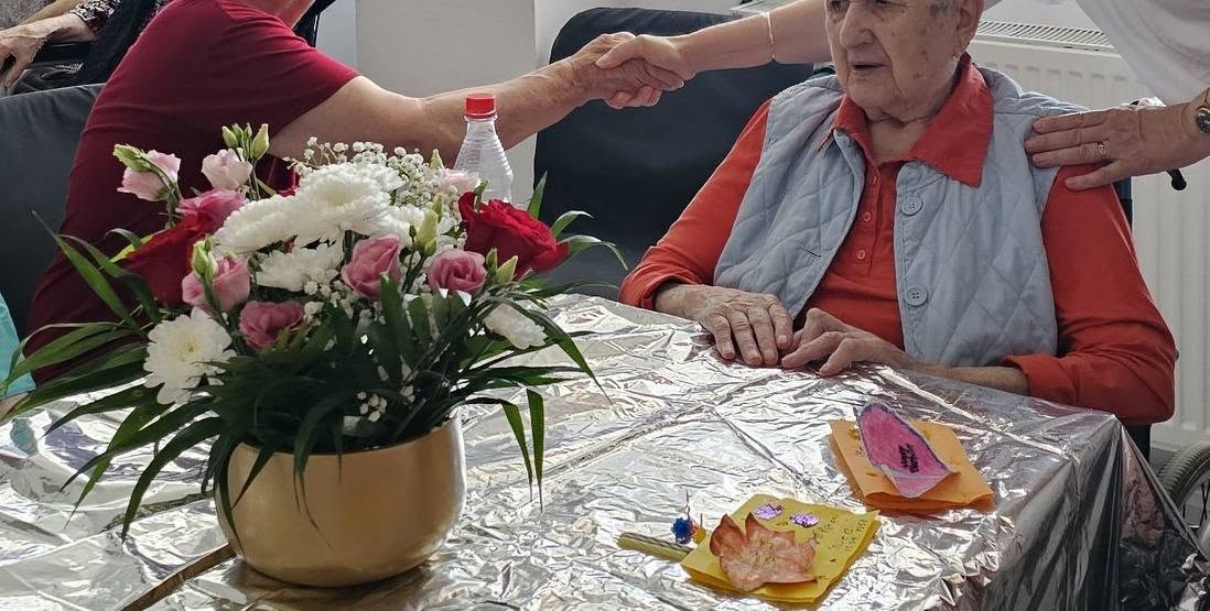 Aniversare la Unitatea de asistență medico-socială din Săliște. Foto: Facebook / UAMS Săliște