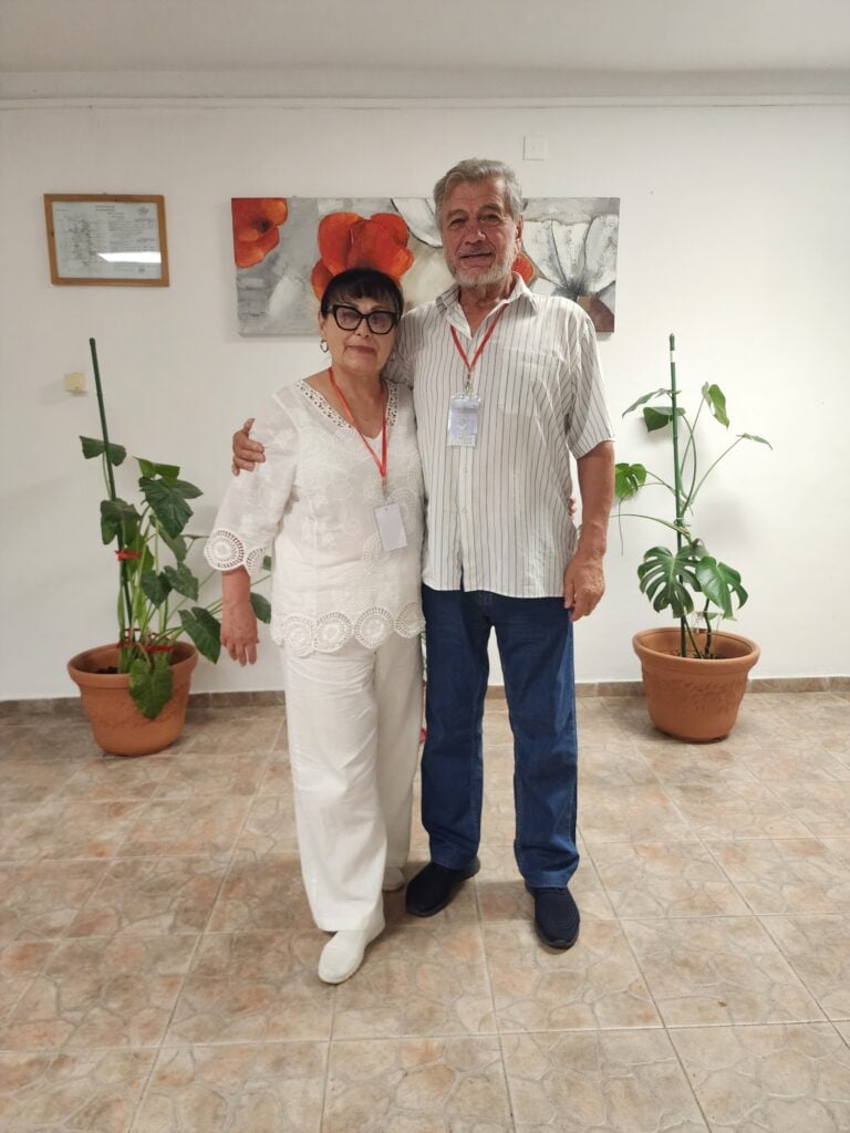 Mihai și Tetiana Guzun sunt soții care au fondat Ansamblul de Dansuri Sonechko din Jitomir, Ucraina.
