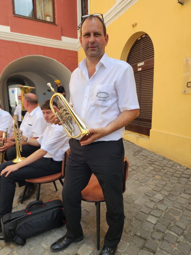 Bernhard Staffen, managerul fanfarei de sași Siebenbürger Trachtenkapelle Göppingen. Foto: turnulsfatului.ro