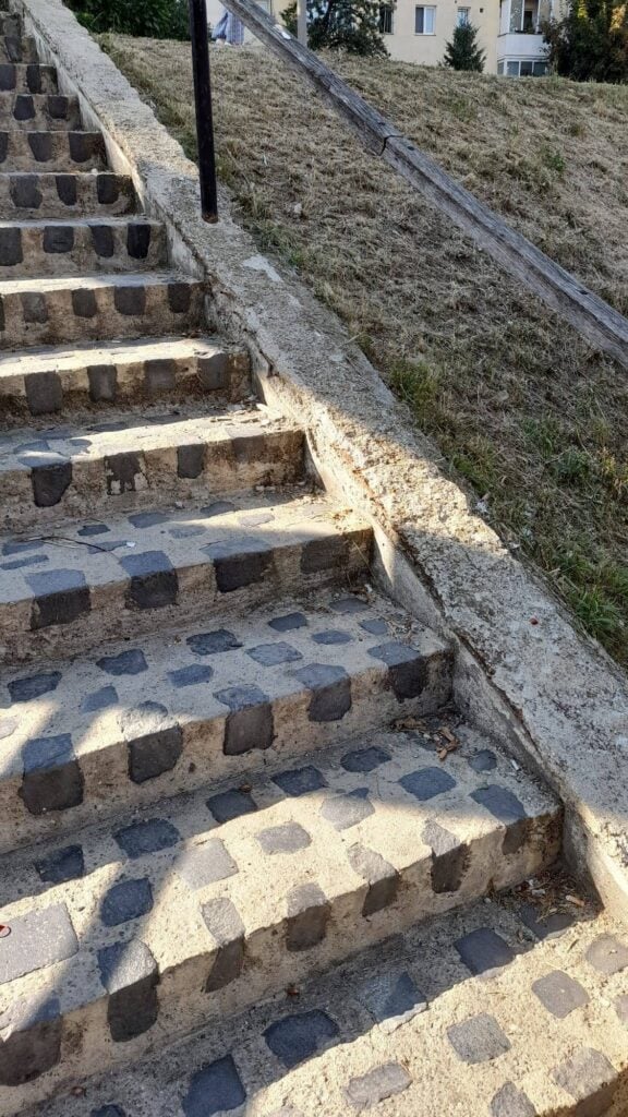 scări pod Ștefan cel Mare