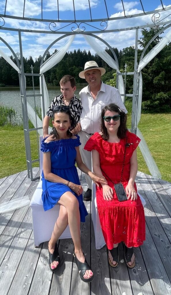 Alături de familia lui, astăzi