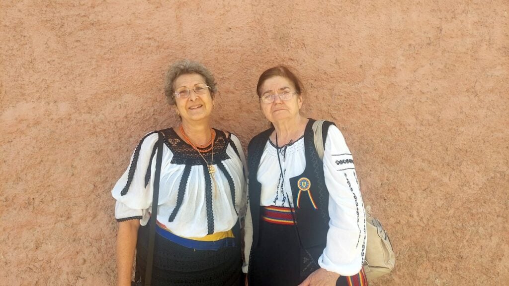 Mihaela (foto stânga) și Maria (foto dreapta) / Foto - turnulsfatului.ro