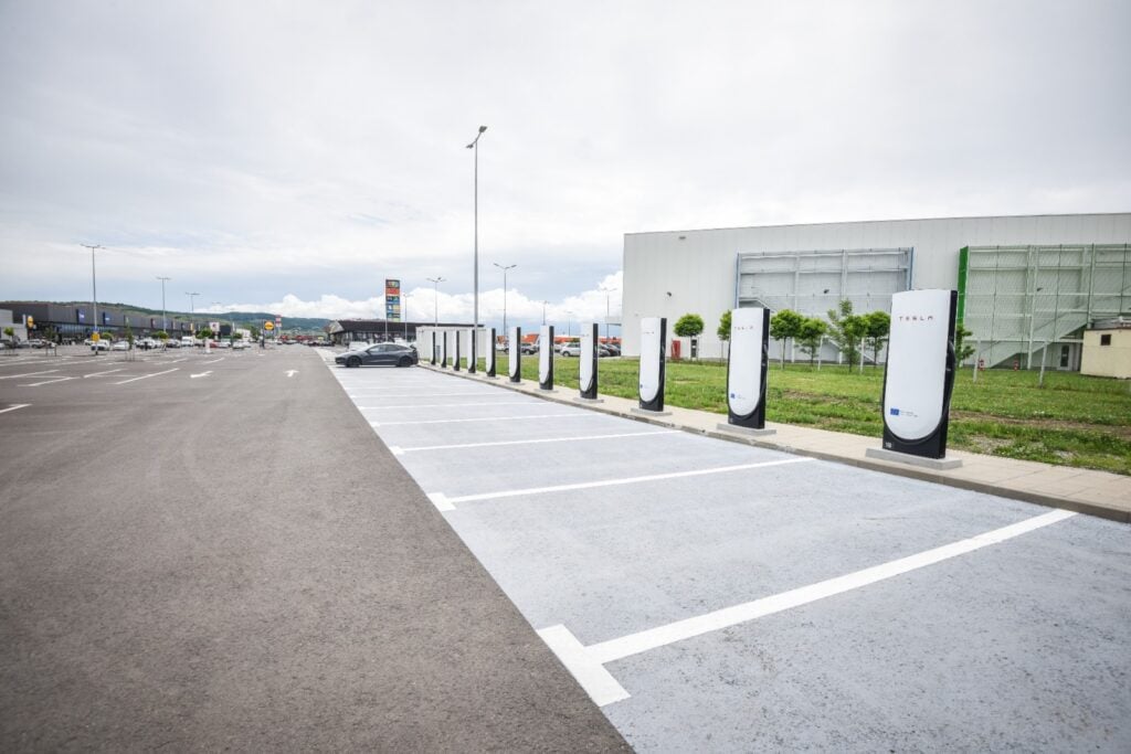 Supercharger tesla