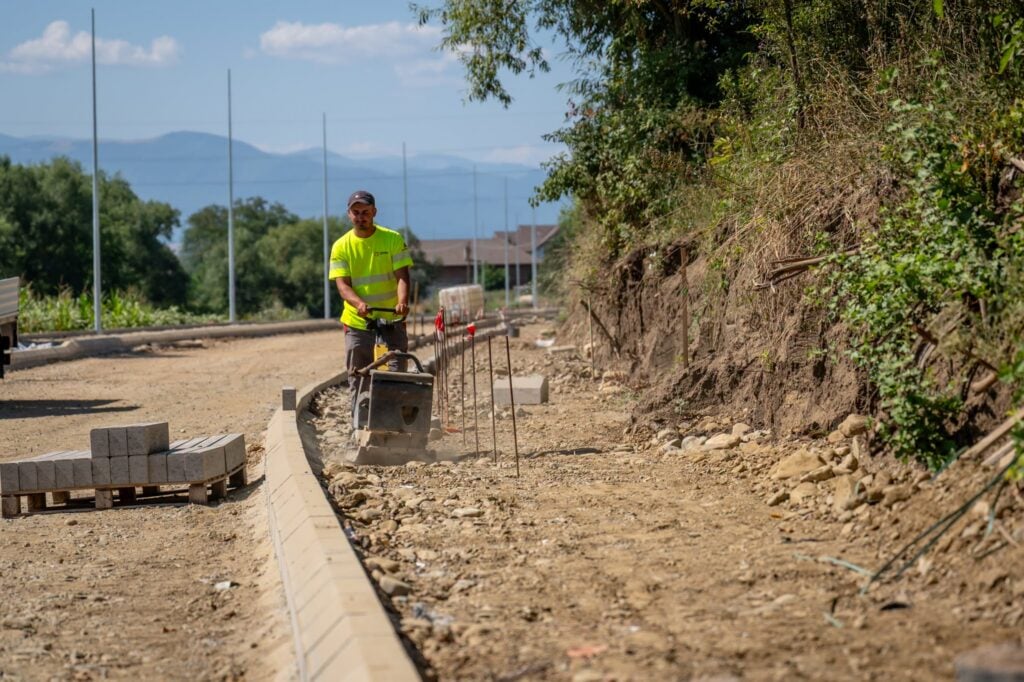 Lucrările pe strada Salcâmilor au termen de finalizare 31 octombrie 2026. Foto: Primăria Sibiu