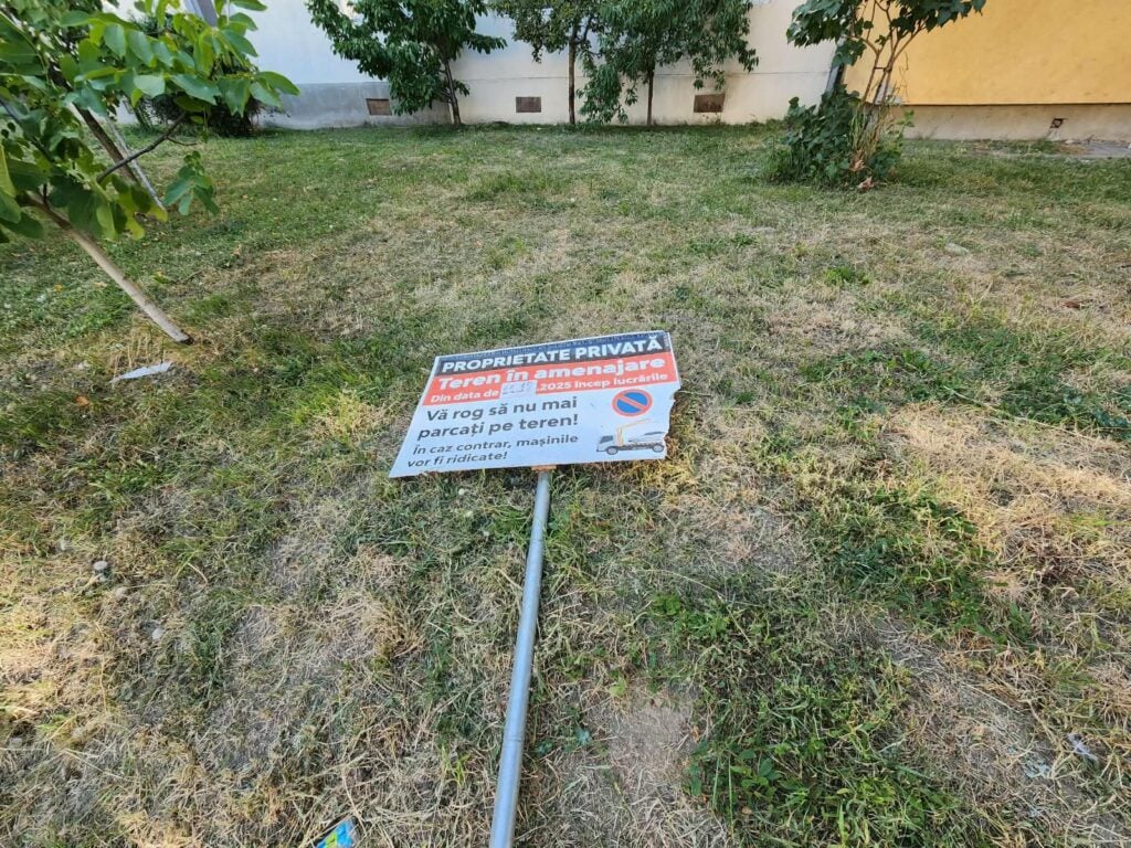 parcare intre blocuri strada lunga 103 (7)
