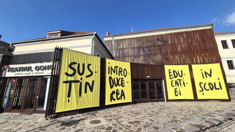 Scopul principal al mesajului este de a lansa întrebări și nu de a provoca controverse sau de a oferi răspunsuri, spune Tibu. Foto turnulsfatului.ro