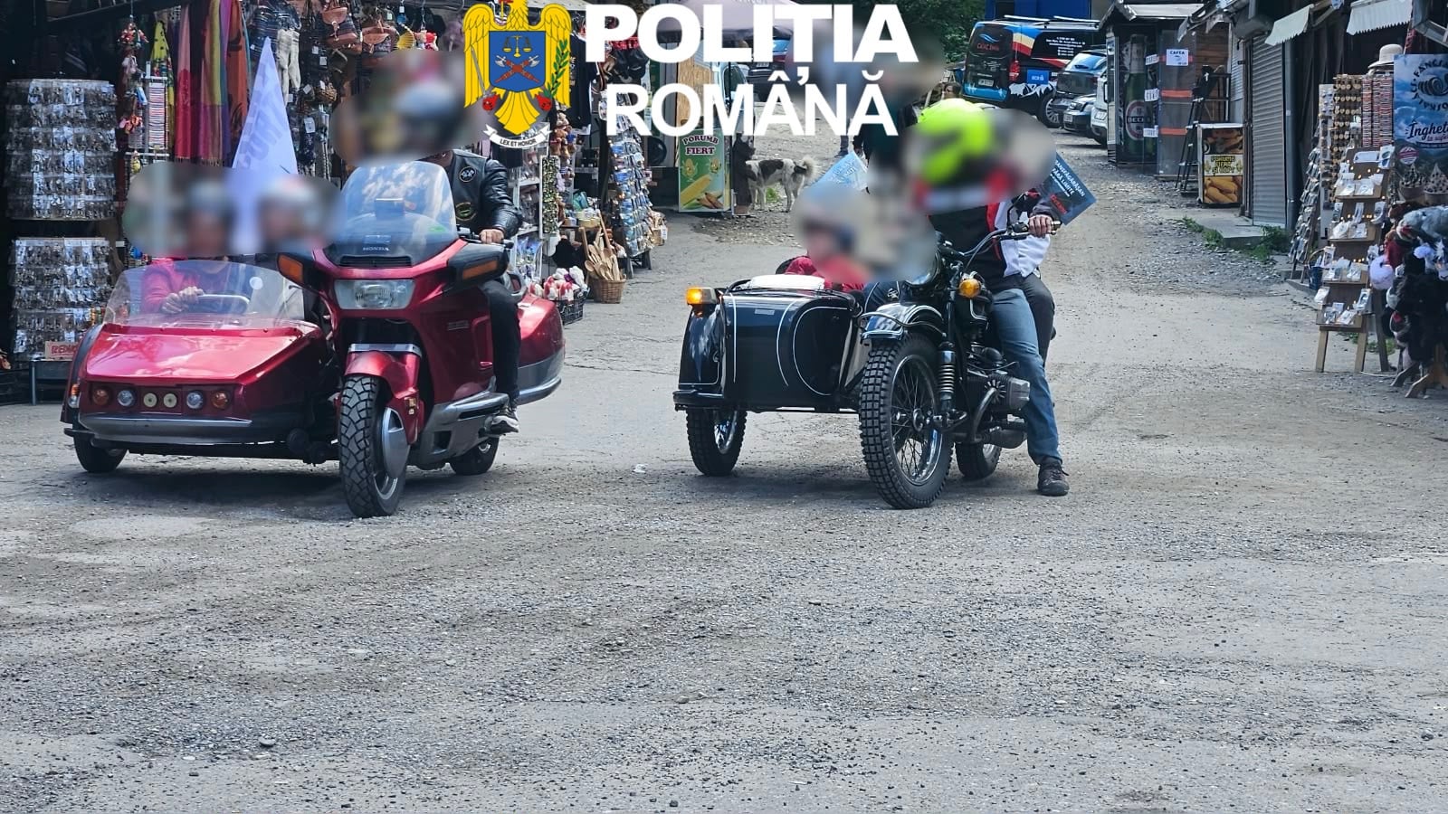 Motocicletele cu ataș care au oferit persoanelor cu dizabilități o experiență inedită. Foto: IPJ Sibiu