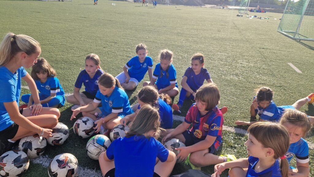 antrenament fotbal feminin
