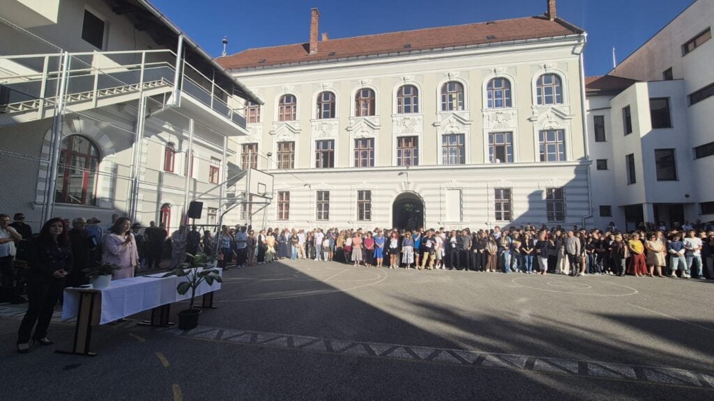 ceremonia an scolar lazar