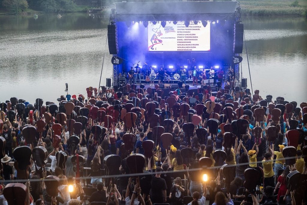 concert manifest foto Adrian_Crapciu