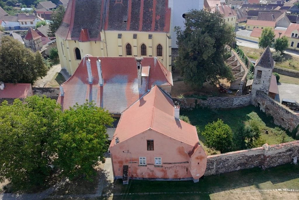 curtea interioara biserica evanghelica cristian aerial