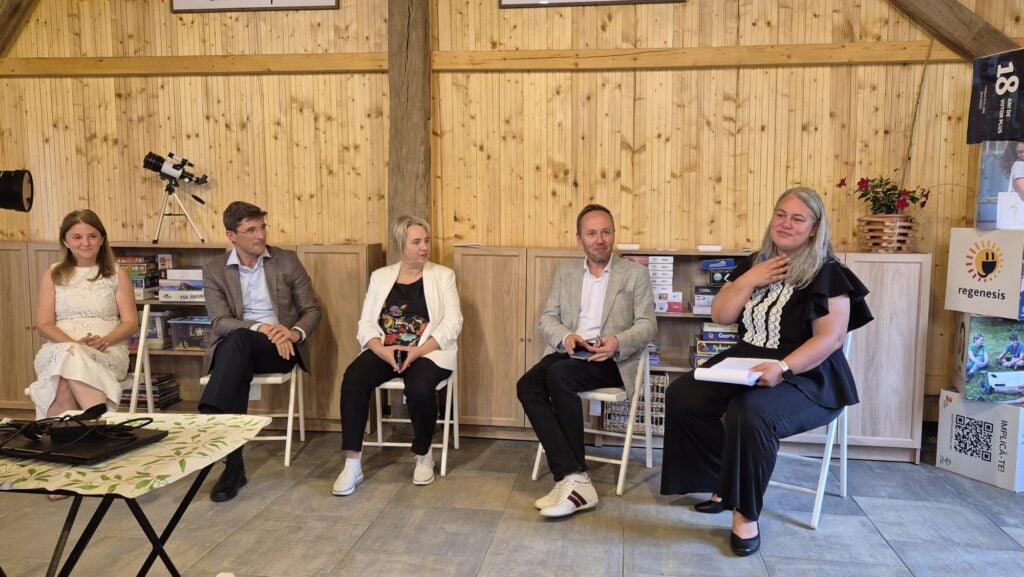 Teia Ciulacu (foto dreapta), Radu Szekely (foto dreapta), Mihaela Tomescu (foto stânga), Delilah Florea (foto mijloc). Foto: turnulsfatului.ro
