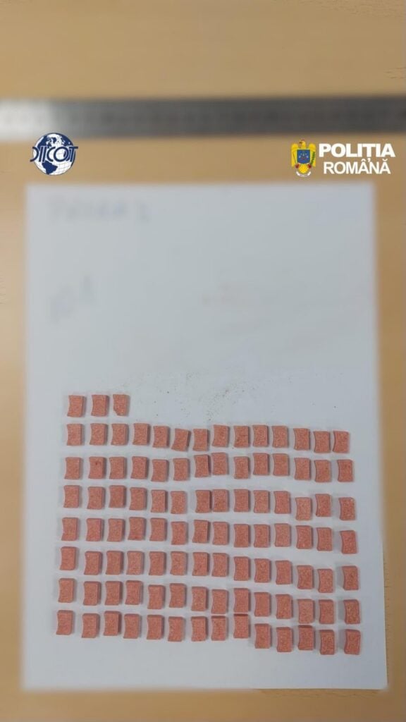 Pastilele de ecstasy găsite de către polițiști. Foto: IPJ Sibiu