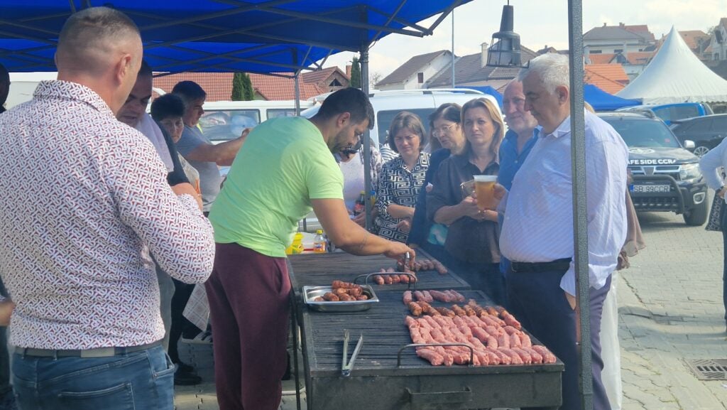 mici la targ