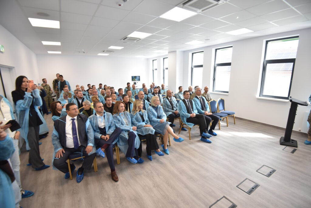 Vizitatorii au asistat la o prezentare a proiectului. Foto Silvana Armat / turnulsfatului.ro