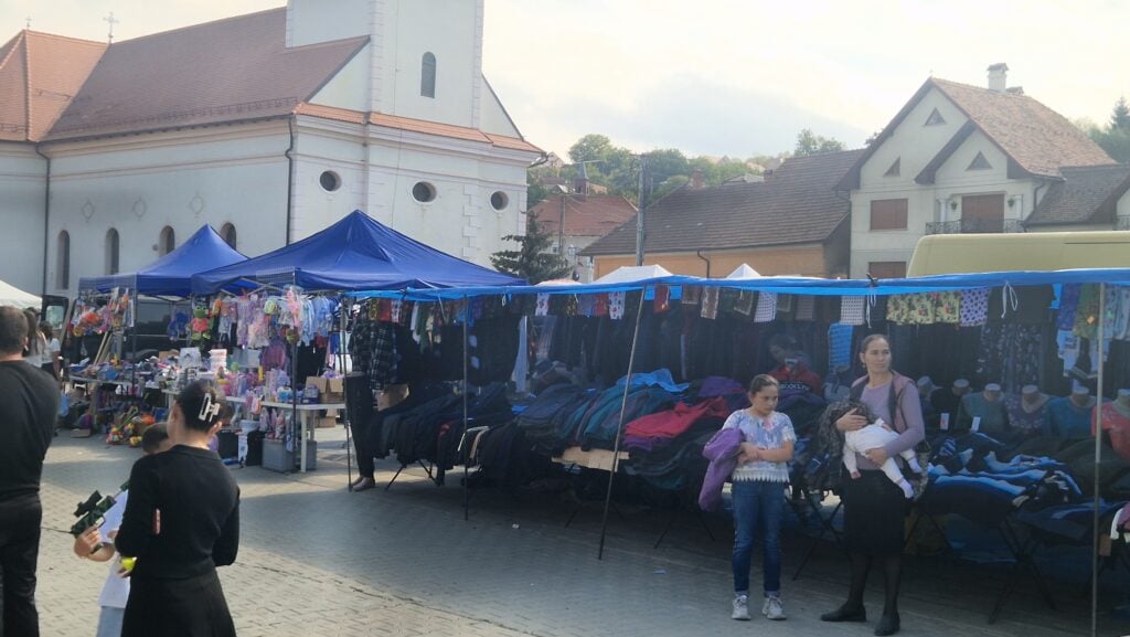 poiana sibiului targ comunal