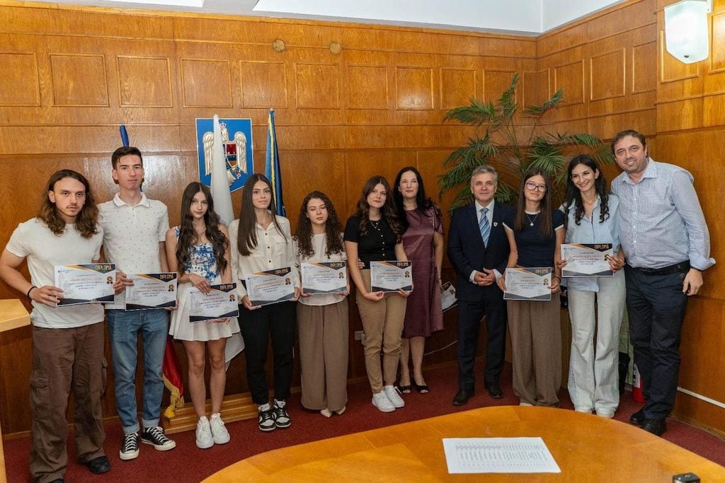 premii elevi medias publicitate foto primaria4