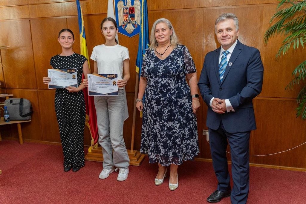 premii elevi medias publicitate foto primaria8