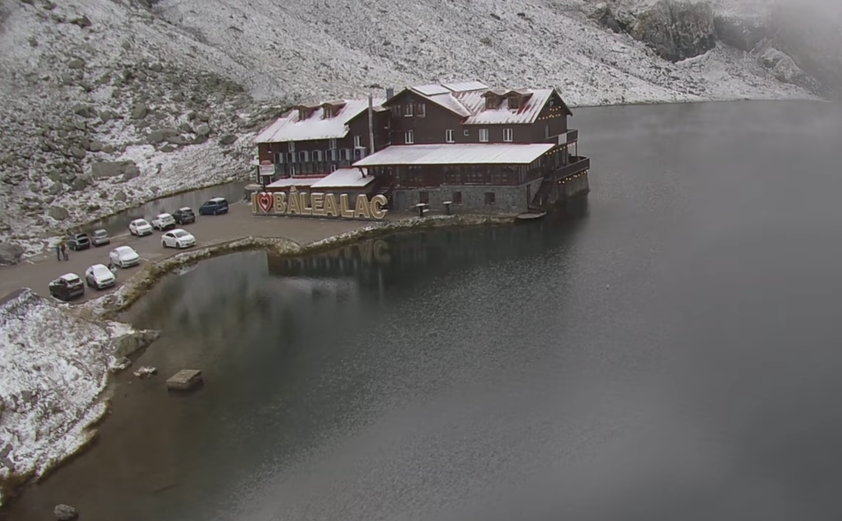 Primii fulgi de nea la Bâlea Lac/Foto: webcam