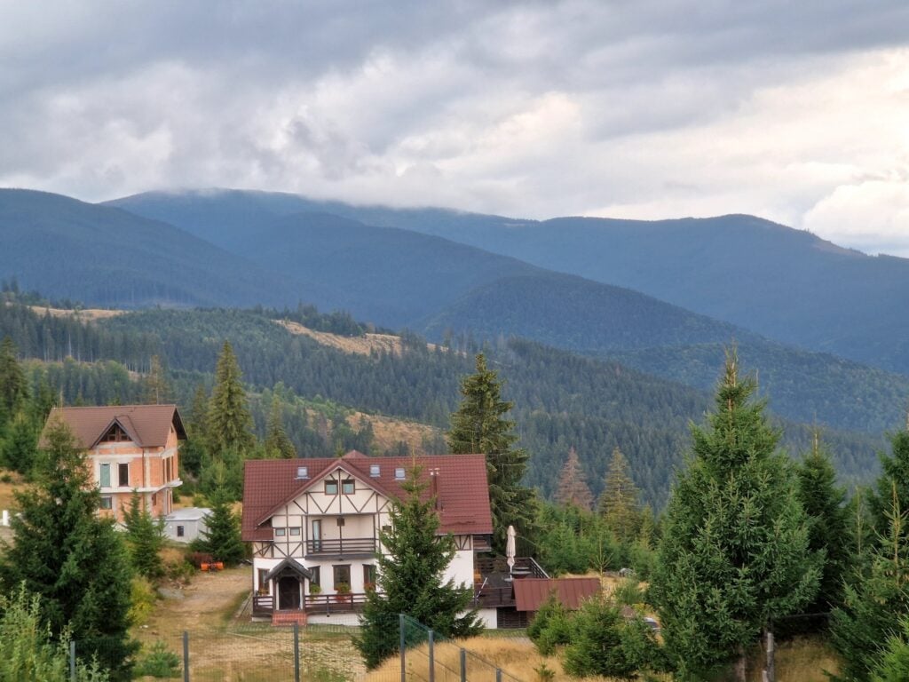O parte din priveliștea de pe terasa Traxilvania. Foto: turnulsfatului.ro