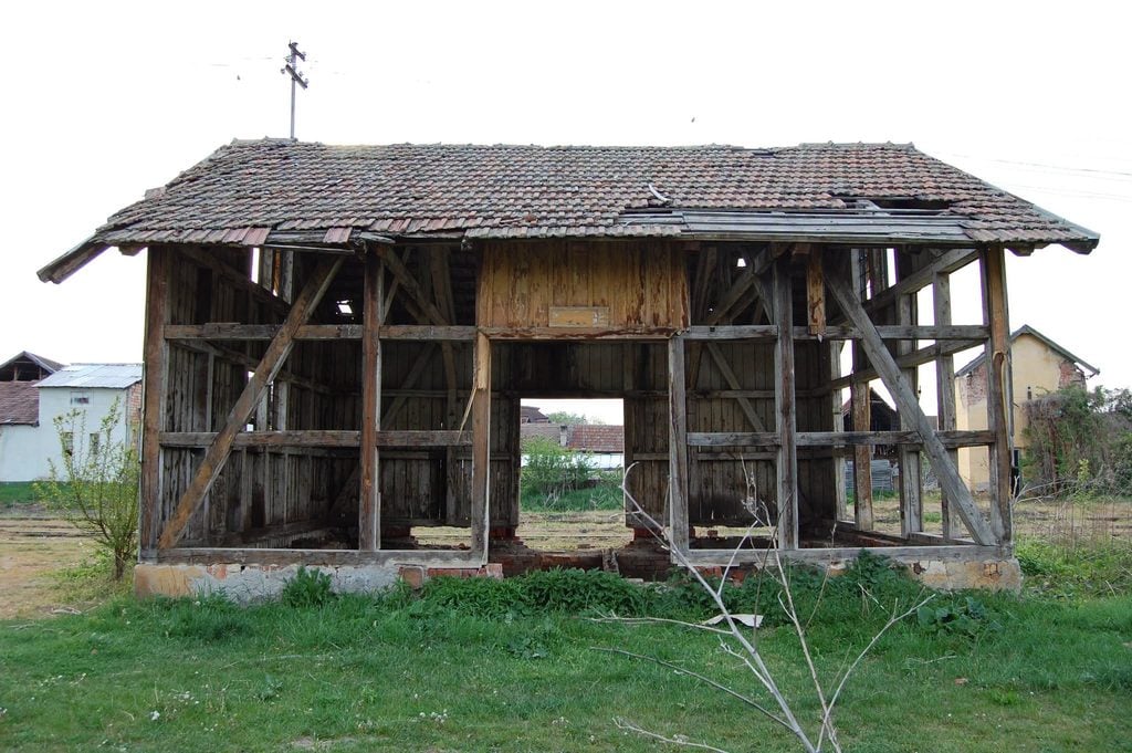 restaurare depozit asociatia prietenii mocanitei3